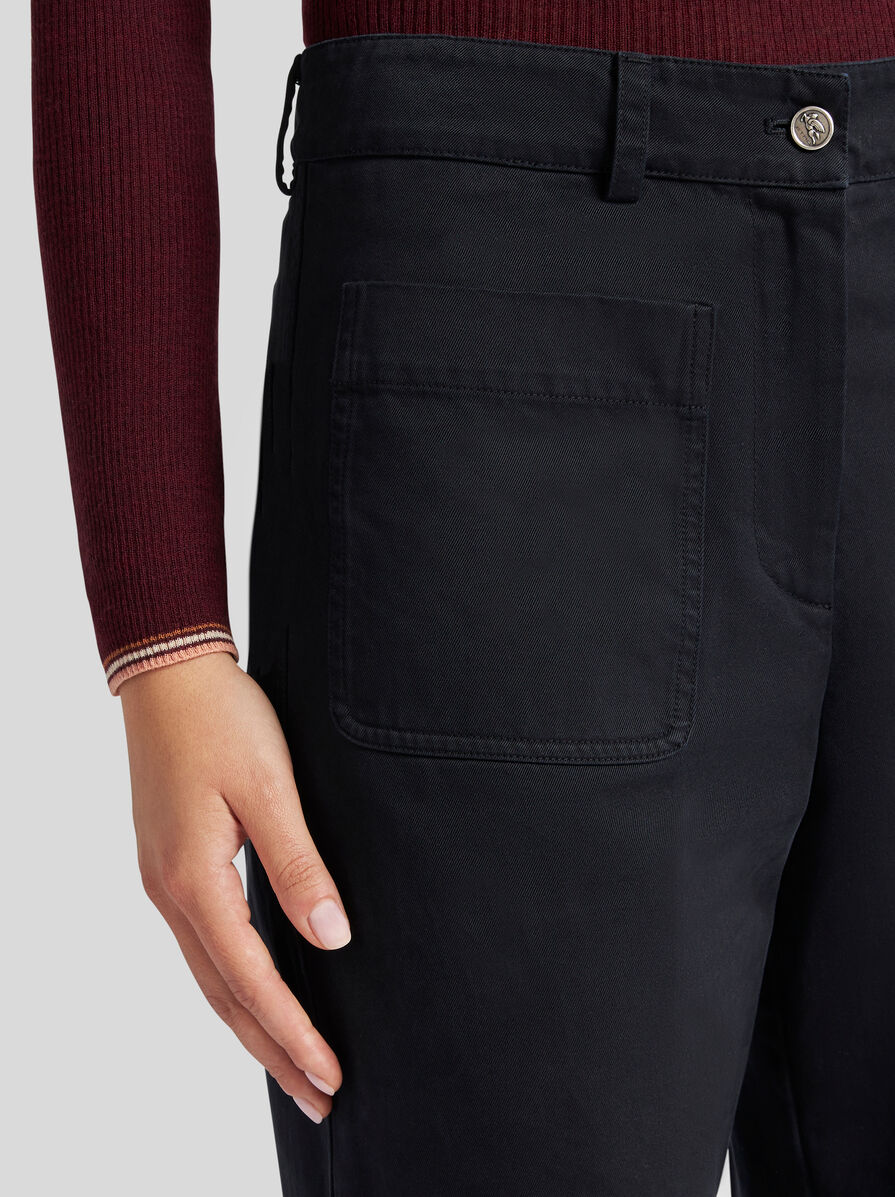 PLAIN-COLOURED WIDE-LEG TROUSERS