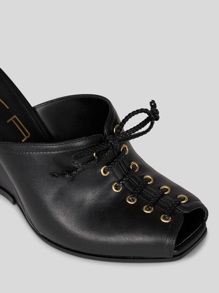 LACE-UP MULES WITH WEDGE