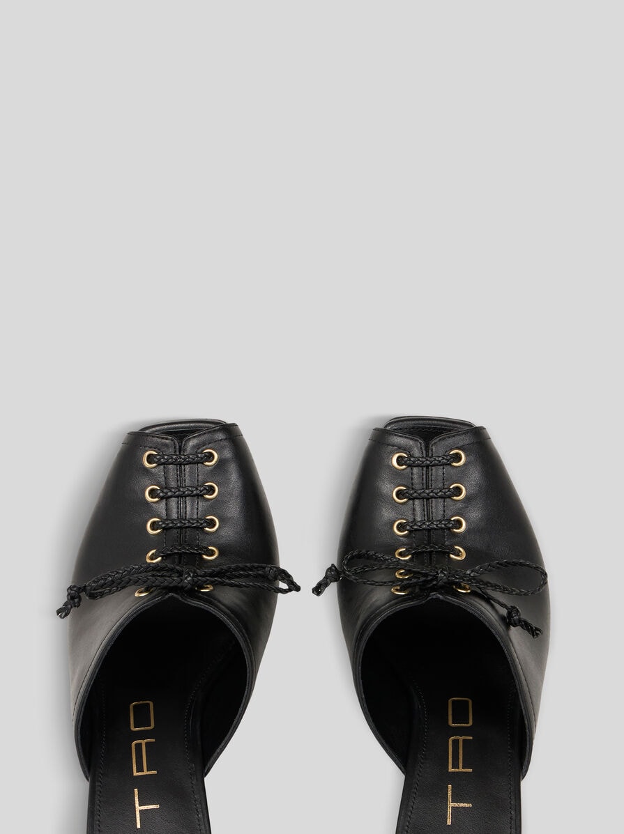 LACE-UP MULES WITH WEDGE